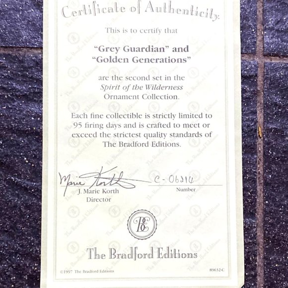 Handsome wolf ornaments - Bradford Edition's Spirit of the Wilderness collection - Picture 6 of 6